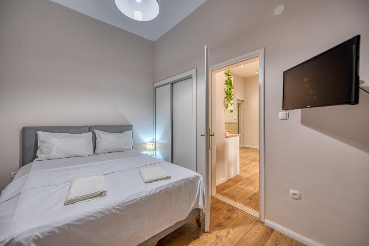 Apartments Vujosevic Тиват Экстерьер фото